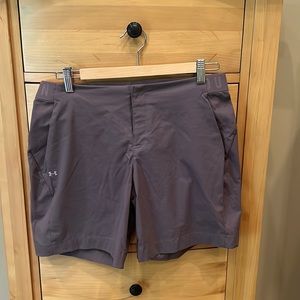 Under Armour Shorts gray size 10 stretch